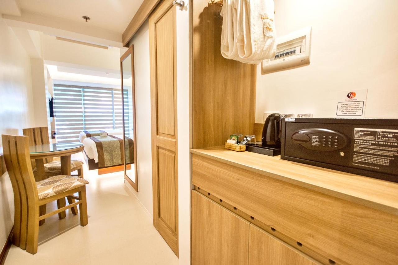 Commander Suites De Boracay Manoc-Manoc Exterior photo